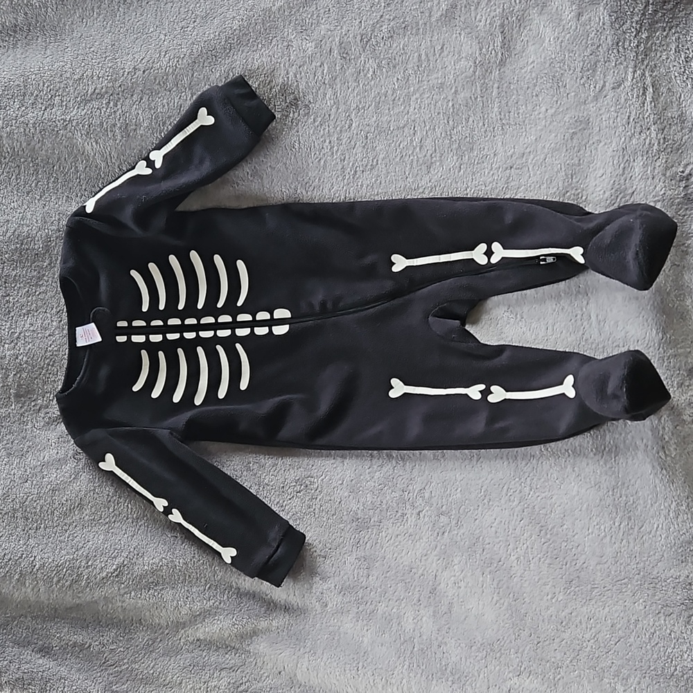 Fleecey Skeleton Onesie 6-9 Month